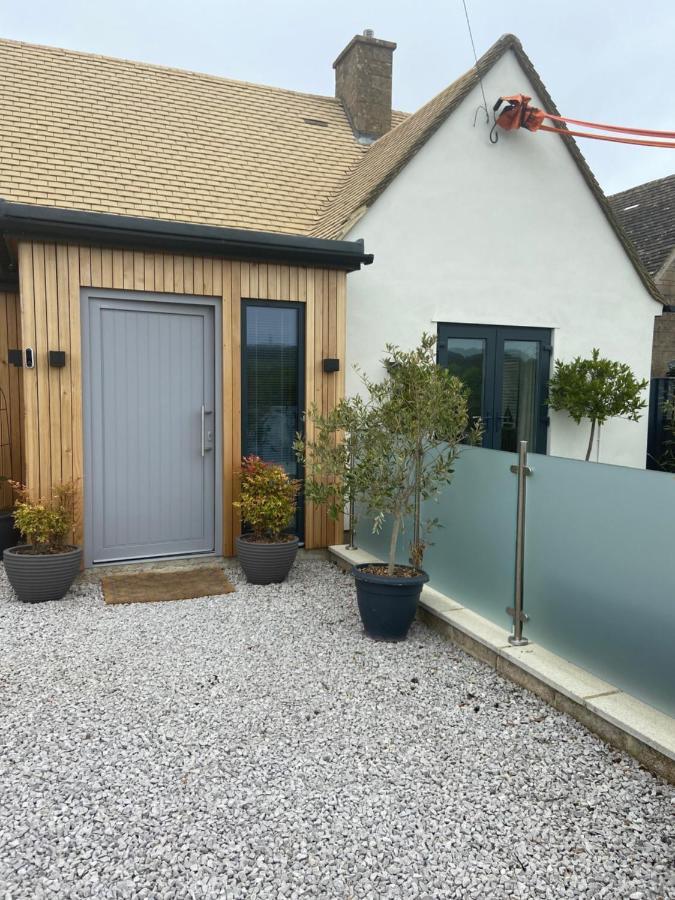 Dewcroft Villa Horsley  Exterior photo